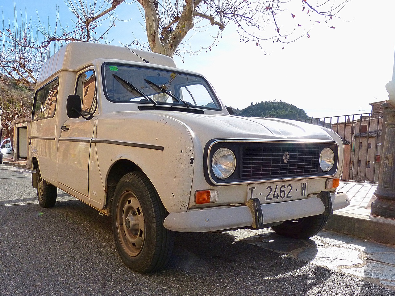 van-1140029_1280.jpg