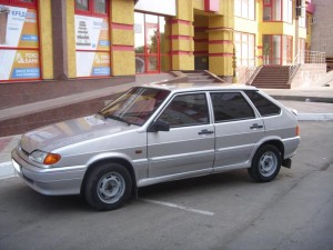 На фото - ВАЗ 2114, avtomobile.cc