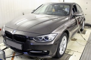 На фото - чип-тюнинг BMW F30 320i, upsolute.ru
