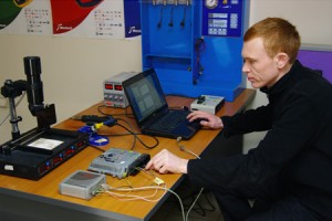 На фото - закачивание новой версии прошивки в ЭБУ, websystemblog.at.ua