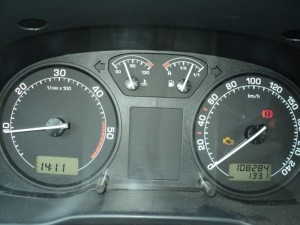 На фото - ошибки на приборной панели авто, drive2.ru