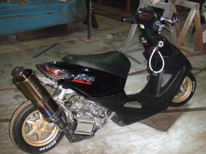 На фото - скутер с турбонаддувом, bikepost.ru