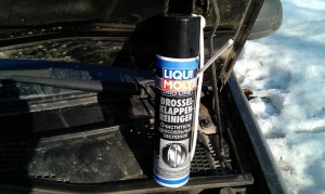На фото - аэрозоль Liqui Moly для чистки дроссельной заслонки, drive2.ru