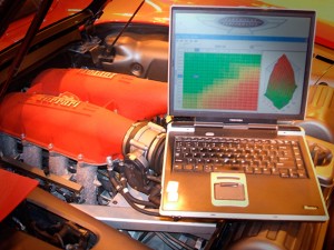 На фото - чип-тюнинг автомобиля, garage1.ru