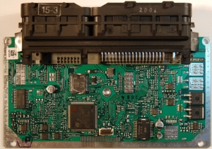 На фото - микросхема ЭБУ М73, chiptuninger.com