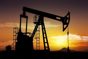 На фото - добыча качественной нефти, mignews.com