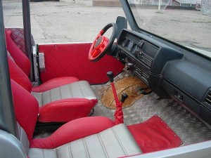 На фото - тюнинг интерьера Луаз 969м, vsepoedem.com