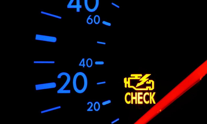 Загорелась лампа Check Engine