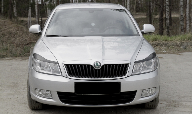 Изготовление и установка ДХО в «реснички» Skoda