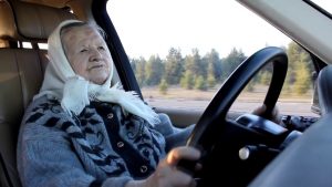 До скольких лет закон позволяет водить автомобиль?