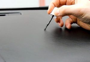 Как правильно убрать царапины с пластика авто с помощью нагрева