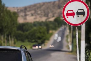 Обгон при запрещающем знаке: можно или нет?