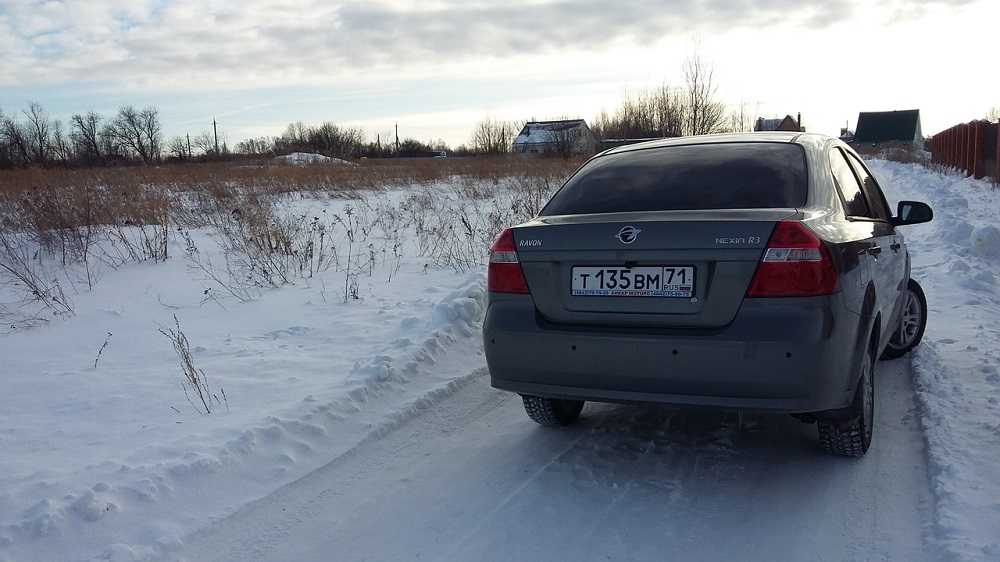 Автомобиль на дороге