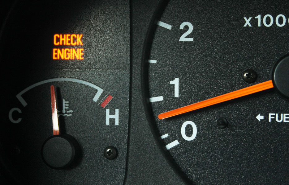 Что делать, если загорелась лампочка Check Engine