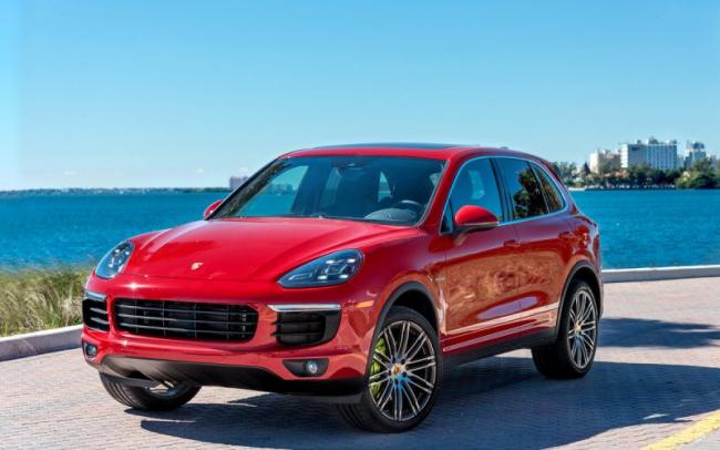 Автомобиль Porsche Cayenne